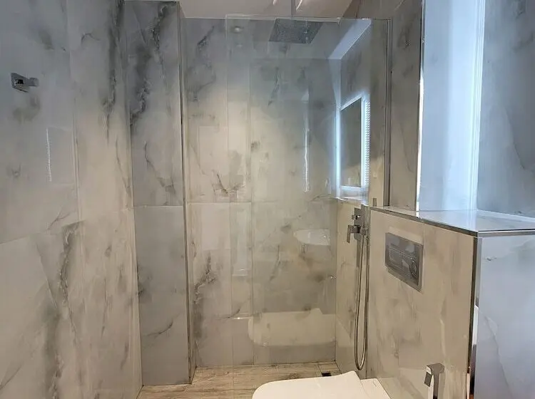 Deluxe Kolmen Hengen Huone Merinäkymä, Siars