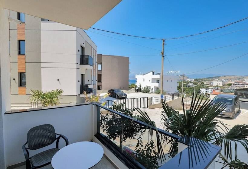 海の見える1ベッドルームアパートメント, Siars