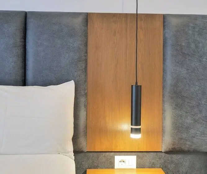 Deluxe Kolmen Hengen Huone, Siars