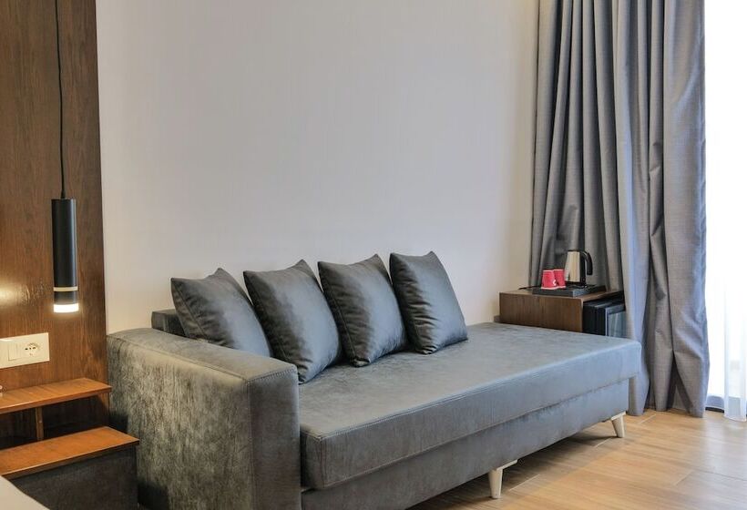 ハイドロマッサージバス付きスイート, Siars