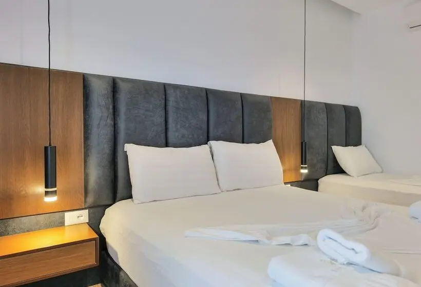 Deluxe Kolmen Hengen Huone Merinäkymä, Siars