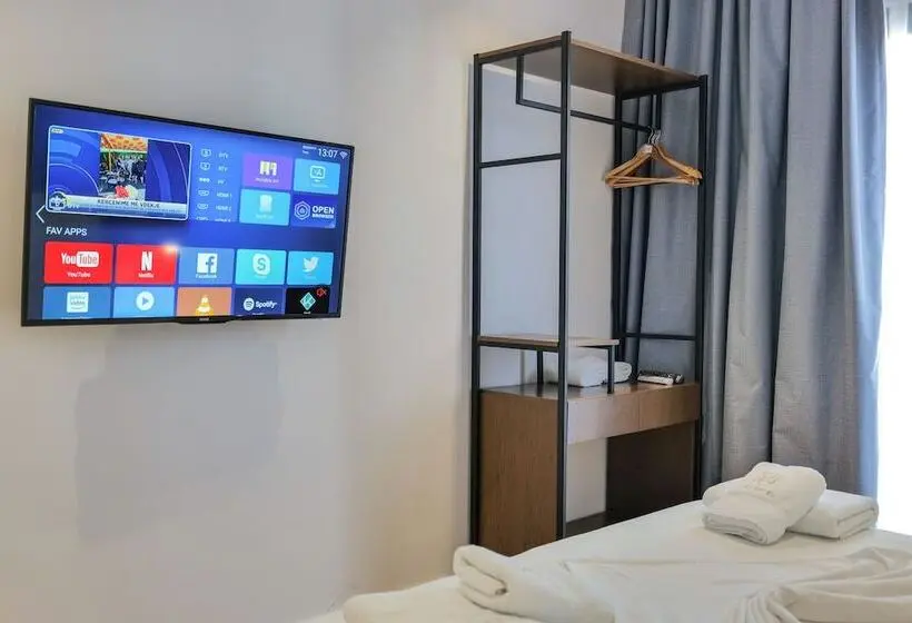 Deluxe Kolmen Hengen Huone, Siars
