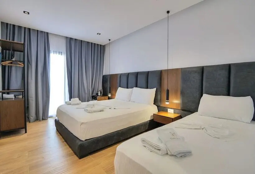 Deluxe Kolmen Hengen Huone, Siars