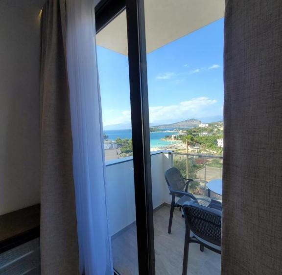 オーシャンビュースイート, Siars