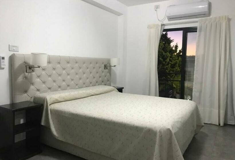 غرفة ديلوكس, By Daniels