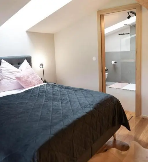 3 Bedroom Apartment, Going Living