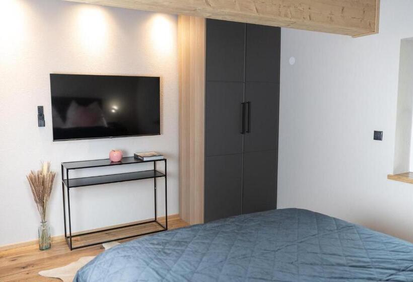 Апартаменты 3 Спальни, Going Living