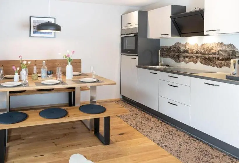 3 Bedroom Apartment, Going Living