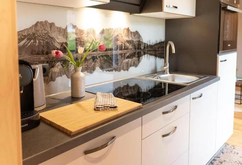 1 Bedroom Superior Apartment, Going Living