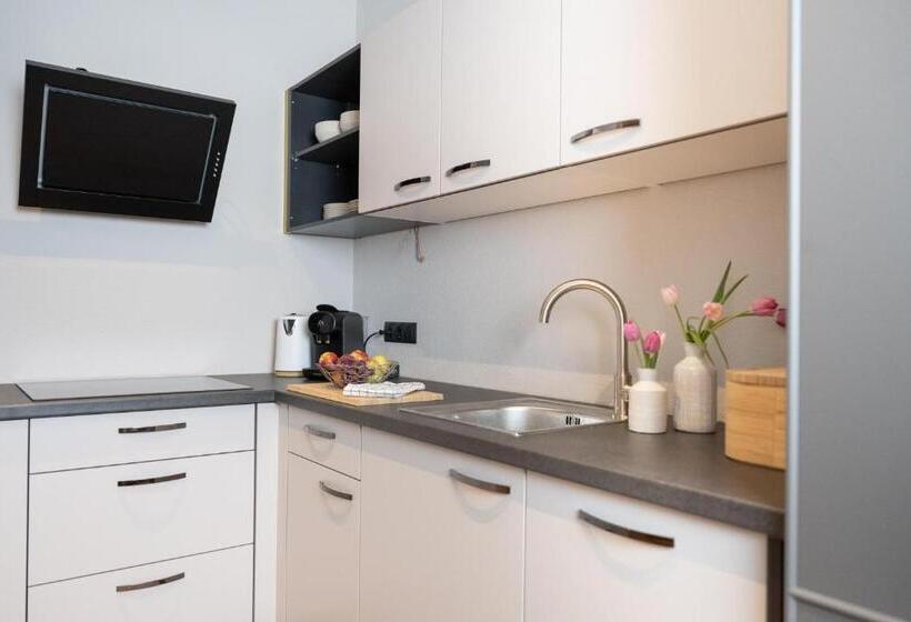 Апартаменты 1 Спальня с Видом, Going Living