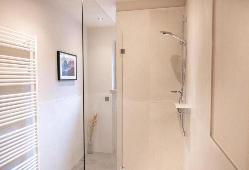 Апартаменты 1 Спальня с Видом, Going Living