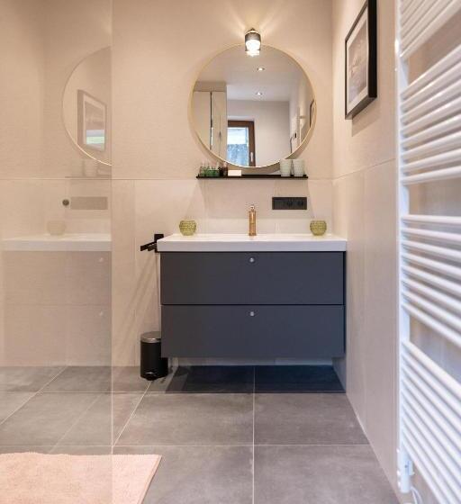 Апартаменты 1 Спальня с Видом, Going Living