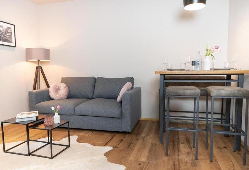 Апартаменты 1 Спальня с Видом, Going Living