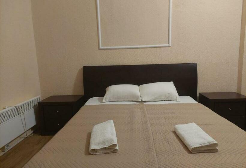 اتاق استاندارد چهار تخته, Shale Apartments And Rooms