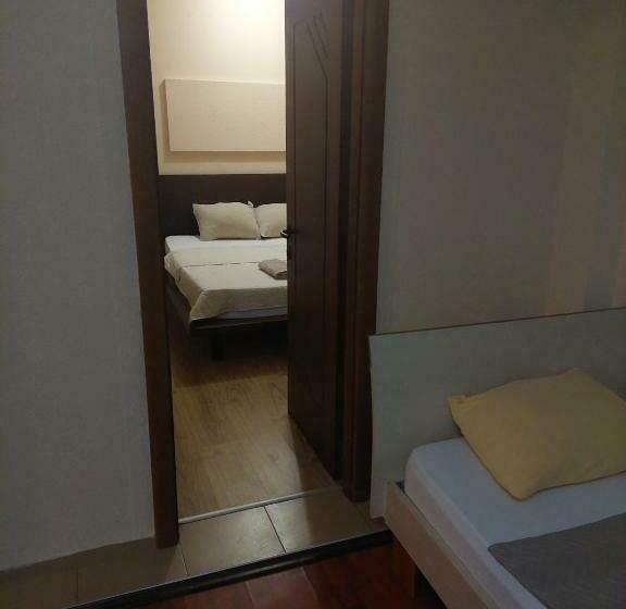 اتاق استاندارد چهار تخته, Shale Apartments And Rooms