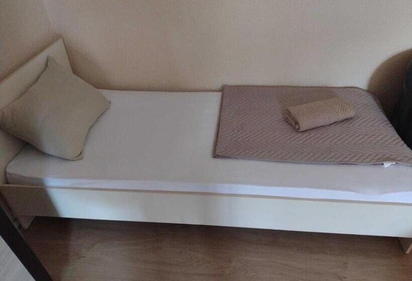 اتاق استاندارد چهار تخته, Shale Apartments And Rooms