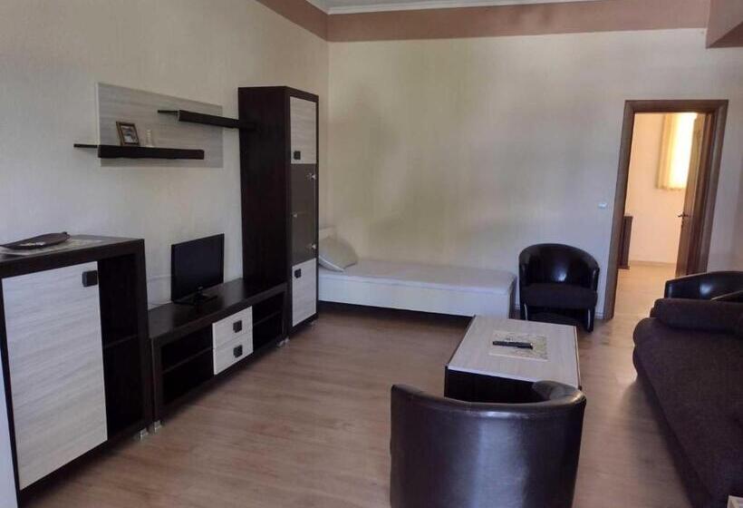 اتاق استاندارد چهار تخته, Shale Apartments And Rooms