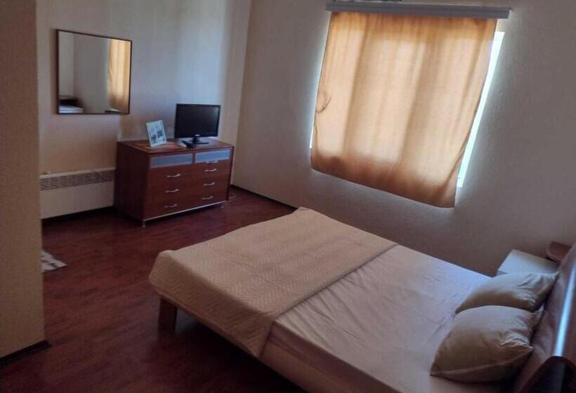 اتاق استاندارد, Shale Apartments And Rooms
