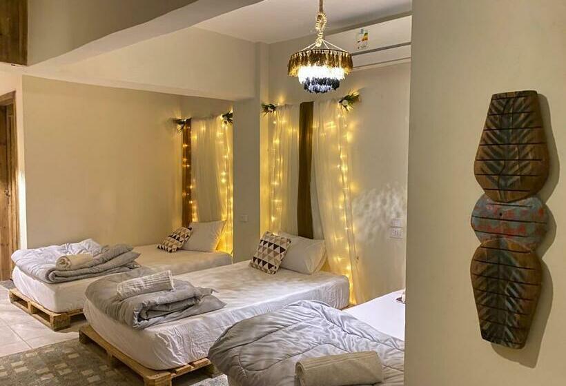 اتاق استاندارد سه نفره, La Vida Guest House
