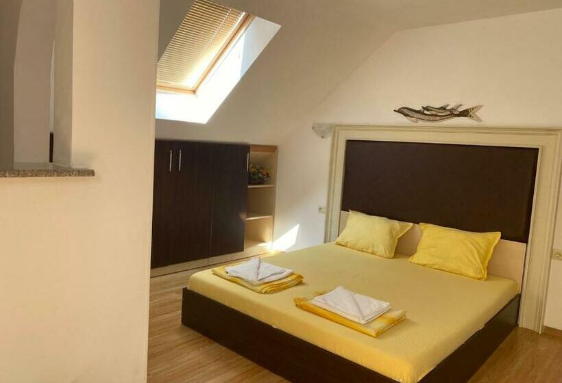 شقة غرفتين, къща за гости деневи