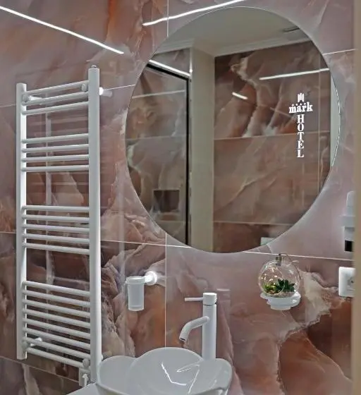 キングサイズベッドのデラックスルーム, Mark Hotel Tirana