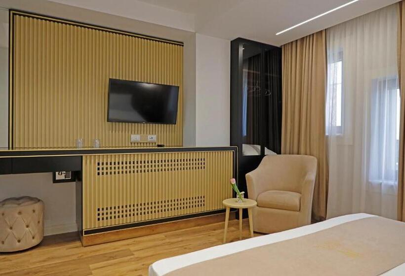 带大床的豪华间, Mark Hotel Tirana