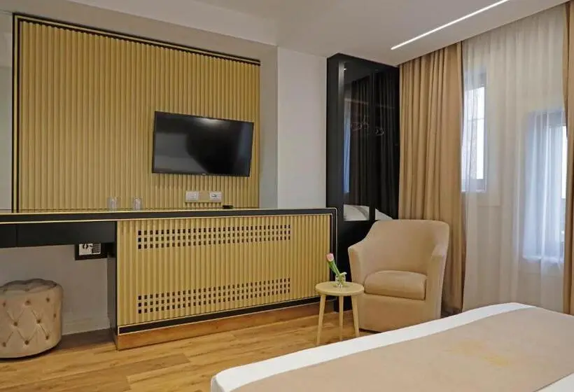 キングサイズベッドのデラックスルーム, Mark Hotel Tirana