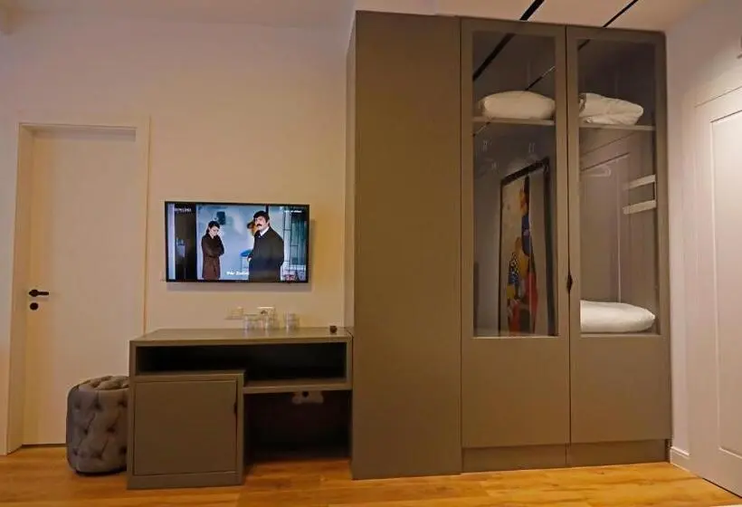 デラックストリプルルーム, Mark Hotel Tirana