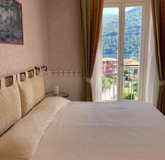 キングサイズベッドのスーペリアルーム, Caroline