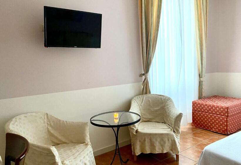 キングサイズベッドのデラックスルーム, Caroline