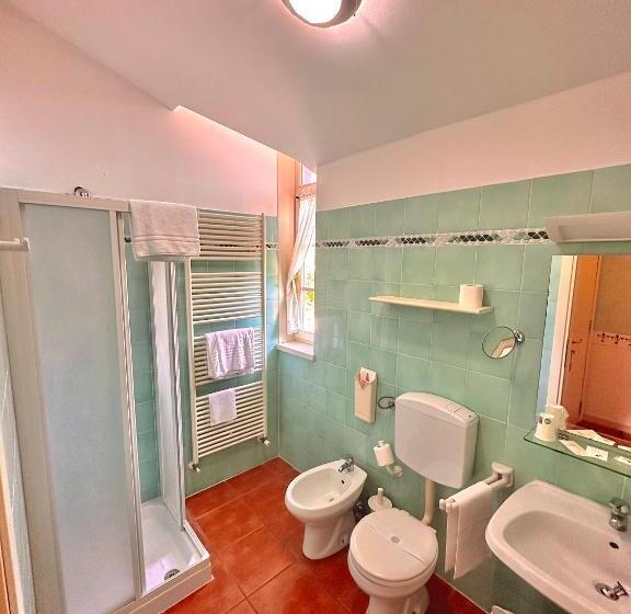 スーペリアシングルルーム, Caroline