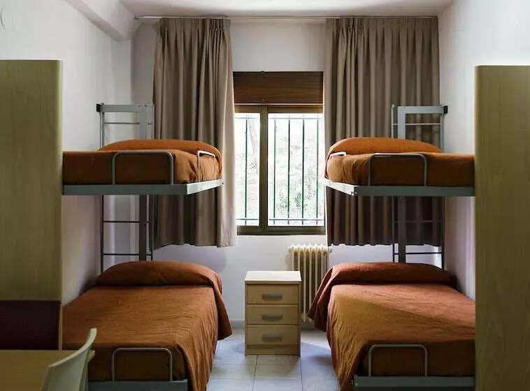 スタンダードトリプルルーム, Albergue Inturjoven Víznar Hostel