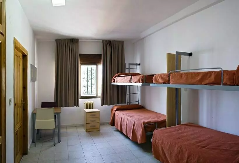 スタンダードトリプルルーム, Albergue Inturjoven Víznar Hostel