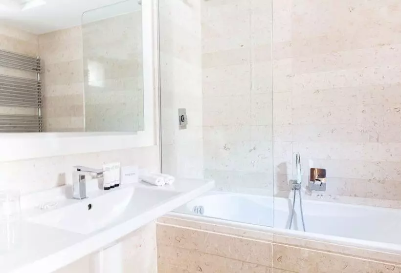 ジュニアスイート, Aquapetra Resort & Spa