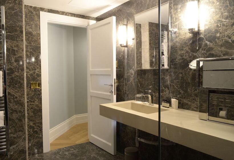 行政套房, Aquapetra Resort & Spa