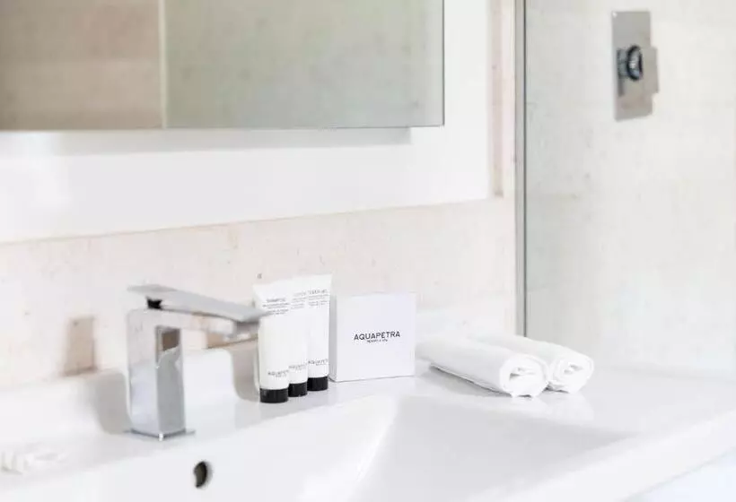 デラックスジュニアスイート, Aquapetra Resort & Spa