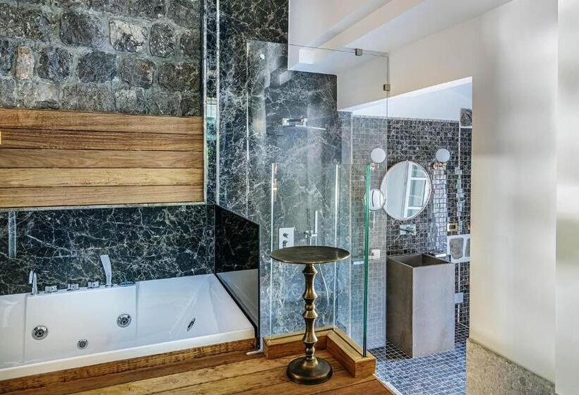 Люкс с гидромассажем, Aquapetra Resort & Spa