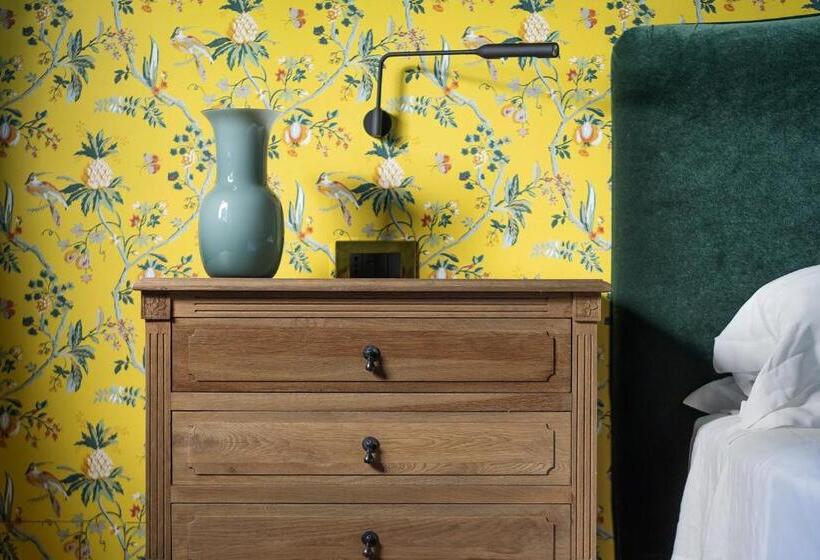 带按摩浴盆的套房, Aquapetra Resort & Spa