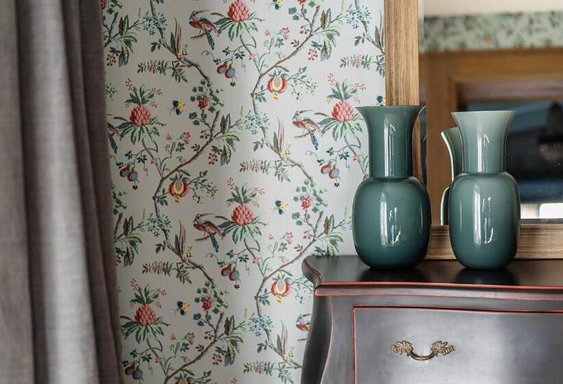 套房配有游泳池, Aquapetra Resort & Spa