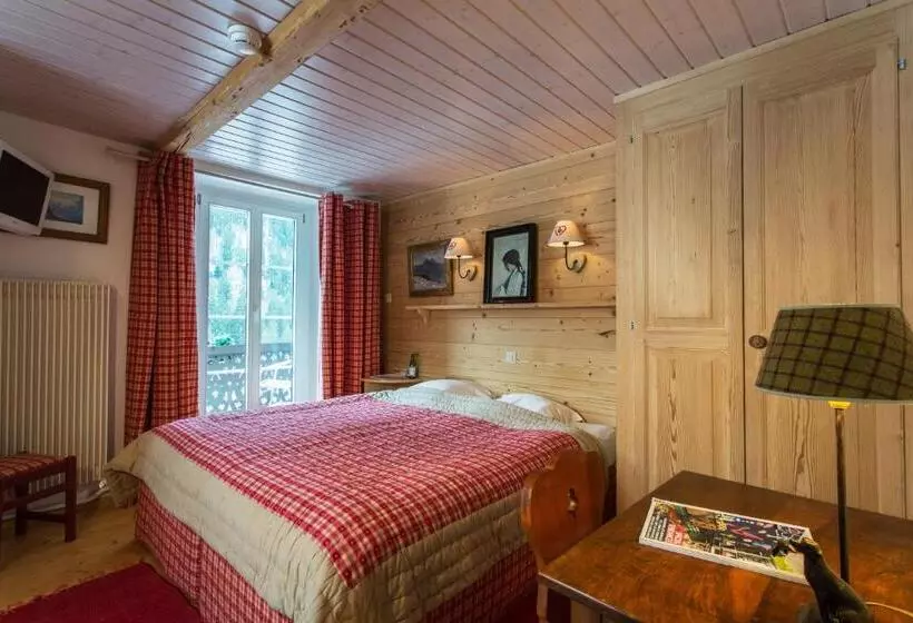 Superior Room with Balcony