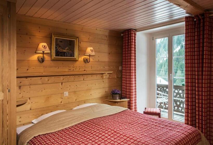 バルコニー付きスーペリアルーム, Historic Hotel Du Pillon