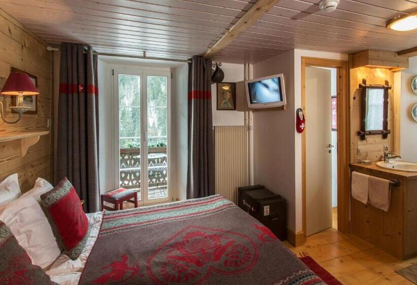 バルコニー付きスーペリアルーム, Historic Hotel Du Pillon