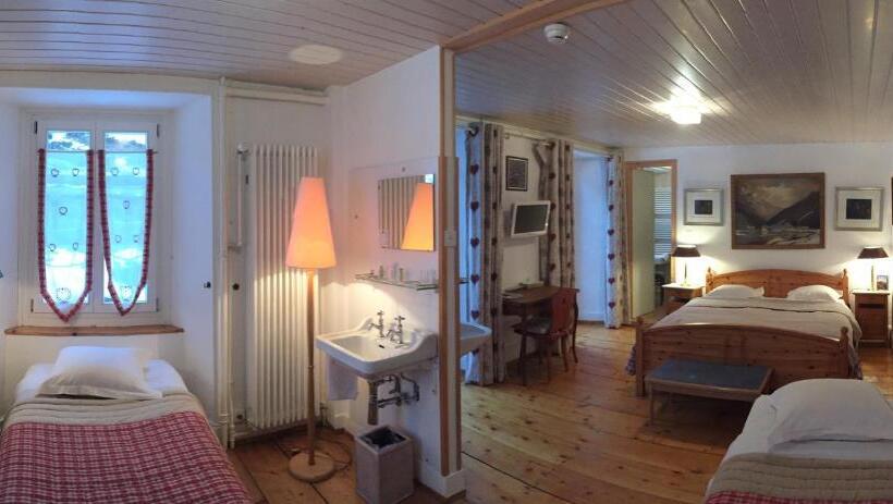 スーペリアの４人部屋, Historic Hotel Du Pillon