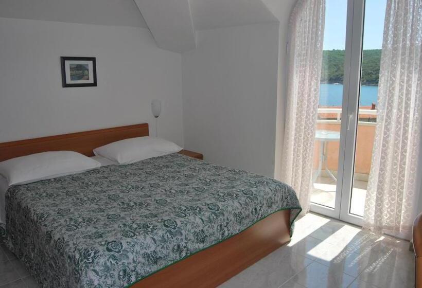 Номер Стандарт Индивидуальный, Carmen