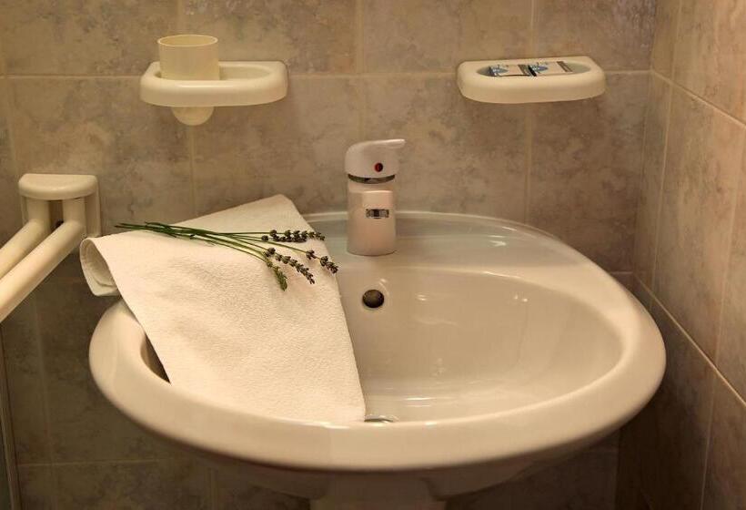 Семейный Номер, Carmen