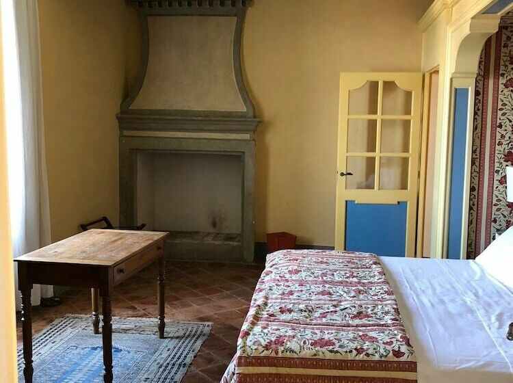 חדר אקזקיוטיב, Foresteria Del Castello