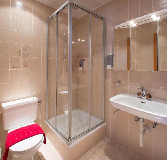 スタンダード４人部屋, Hôtel Du Port   Free Parking   Breakfast Included