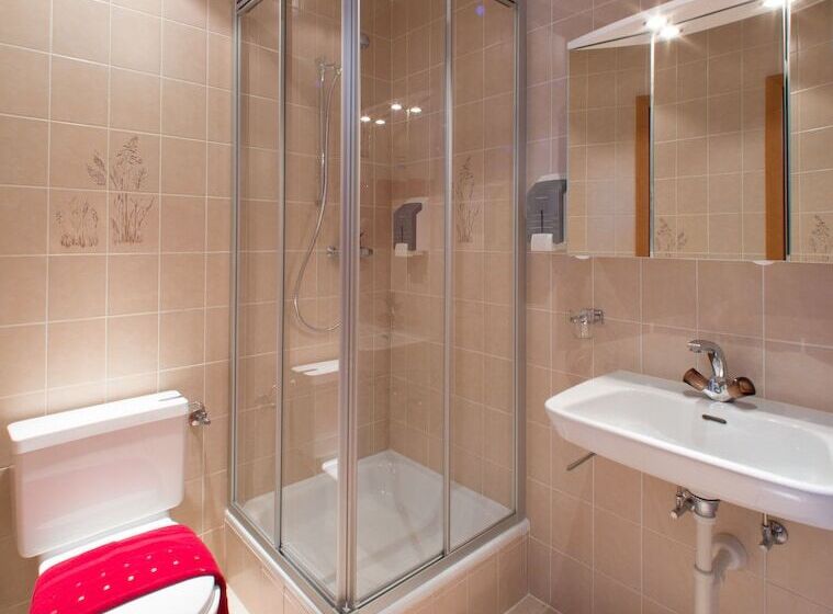 スタンダード４人部屋, Hôtel Du Port   Free Parking   Breakfast Included