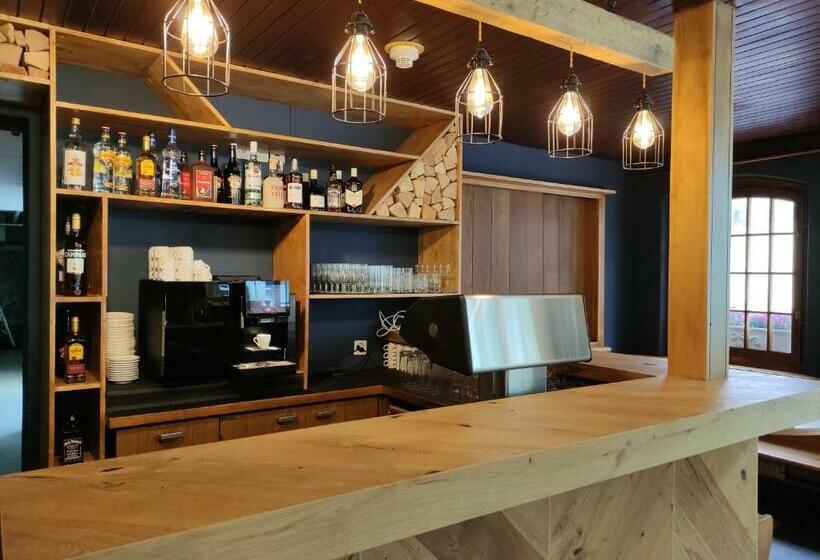 带1个卧室的带阳台的公寓, Restaurant Jungfrau