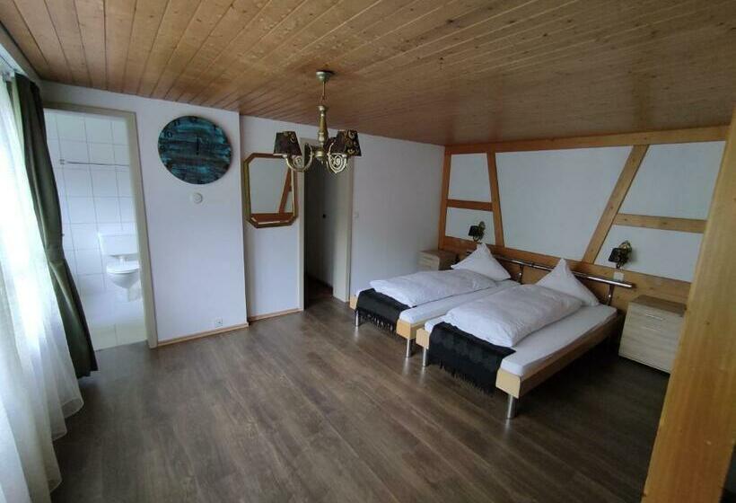 带1个卧室的带阳台的公寓, Restaurant Jungfrau